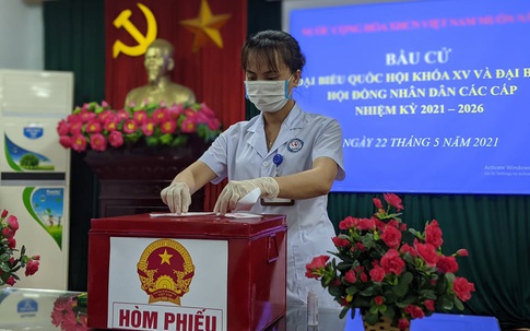 Hình ảnh bác sỹ, công an, quân đội, F1 đi bầu cử sớm tại Bắc Ninh