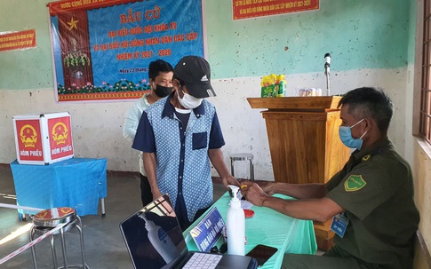 Quảng Trị: Gần 170 cử tri là đồng bào khu vực biên giới lần đầu đi bầu sau khi được nhập quốc tịch Việt Nam