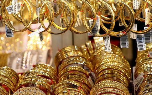 Giá vàng hôm nay 24/5: Tiếp tục tăng cao