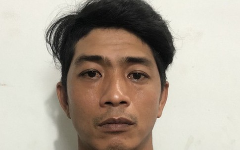 Thợ sơn đâm người giúp việc và chủ nhà trọng thương