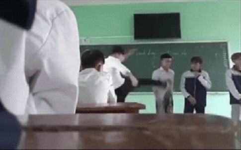 Bắc Giang: Thầy giáo “tung cước” với học sinh, ngành giáo dục chỉ đạo khẩn