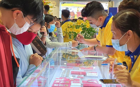 Giá vàng quá cao, người tiêu dùng thiệt đủ đường