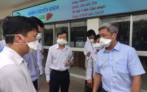 Thứ trưởng Nguyễn Trường Sơn làm Trưởng bộ phận thường trực đặc biệt của Bộ Y tế hỗ trợ TP.HCM chống dịch
