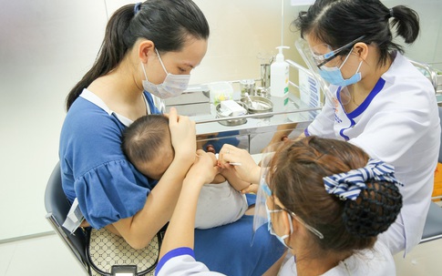 Yên Bái lần đầu có trung tâm tiêm chủng vaccine cao cấp, chung sức cùng ngành Y tế phòng bệnh chủ động cho người dân