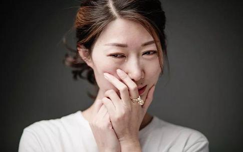Tôi vỡ òa khi mẹ chồng tương lai chấp nhận con riêng của mình, ai ngờ vừa bước xuống xe hoa thì phát hiện chẳng thấy con đâu