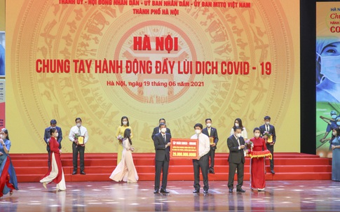 HDBank trao tặng 20 tỷ đồng cho quỹ vắc- xin của TP. Hà Nội
