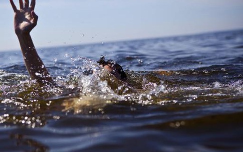 Nghệ An: Phát hiện hai mẹ con đuối nước thương tâm dưới ao