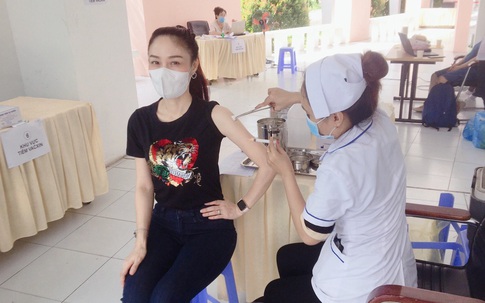 TP.HCM đẩy nhanh tiến độ tiêm vaccine ngừa COVID-19