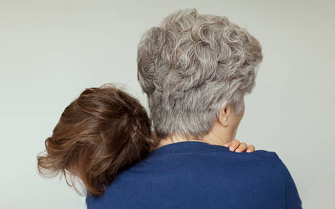 Nỗi ân hận của người mẹ xúi con trai bỏ vợ