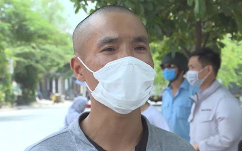 Vụ bé trai 11 tháng tuổi bị nhét giẻ vào miệng: Bố cháu bé mong muốn điều gì?