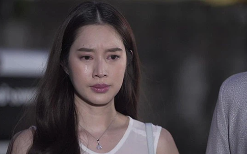 Hồ hởi khoe với chồng về món tiền 20 tỷ, anh gọi ngay cô giúp việc lên rồi thông báo tin động trời khiến tôi sụp đổ