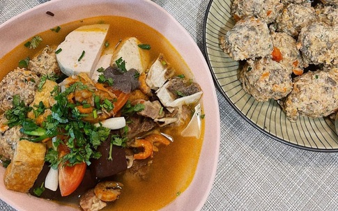 Thanh Hằng nấu bún riêu cua nhồi tôm, thịt