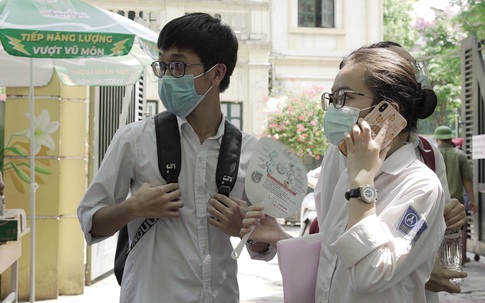 Cha mẹ giải quyết thế nào phía sau câu chuyện đỗ, trượt của con?