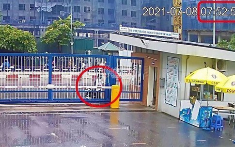 Nam sinh gào khóc vì đi muộn sẽ được dự thi tốt nghiệp đợt 2