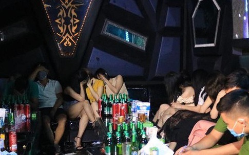 36 "dân chơi" dương tính ma túy trong tiệc sinh nhật tại quán karaoke Phố Núi