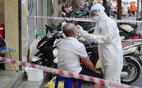 Bản tin COVID-19 sáng 25/7: Hà Nội, TP HCM và 19 tỉnh thêm gần 4.000 ca mắc