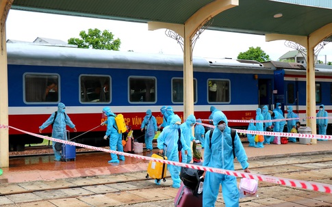 Chuyến tàu nghĩa tình đưa hàng trăm công dân Thừa Thiên Huế từ TP. HCM về quê