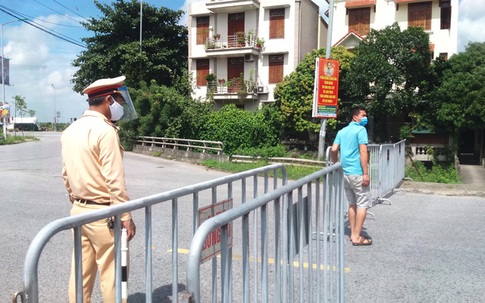 Hải Dương: Hai tài xế ô tô "thông chốt" kiểm soát bất thành ở huyện Ninh Giang