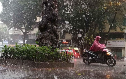 Nắng nóng xen kẽ 1 ngày, miền Bắc lại sắp đón mưa dông diện rộng