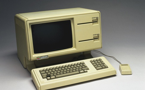 Lý do máy tính ngày xưa thường có màu ngả vàng