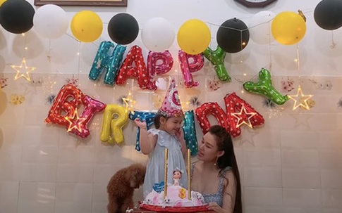 Con gái Vân Quang Long xinh xắn, hồn nhiên trong sinh nhật đầu tiên từ khi ba qua đời