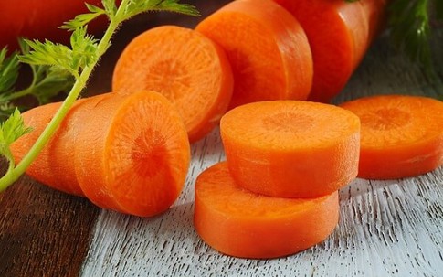 Tác dụng phụ đáng sợ của cà rốt ai ăn cũng cần cảnh giác