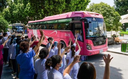 Gần 200 nhân viên y tế của Bạch Mai vào chi viện cho TP.HCM