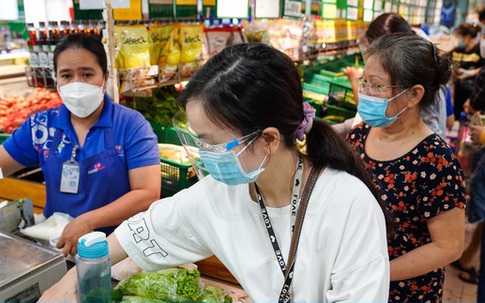 'Tôi mua thực phẩm đủ 2 tuần để hạn chế ra ngoài'