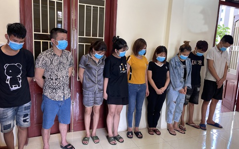 Thanh Hóa: Nhóm người hát Karaoke bị chủ quán bắt giữ do không có tiền trả