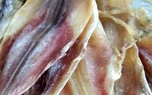 Mực khô giá rẻ 'giật mình' trên chợ mạng, có nên mua không?