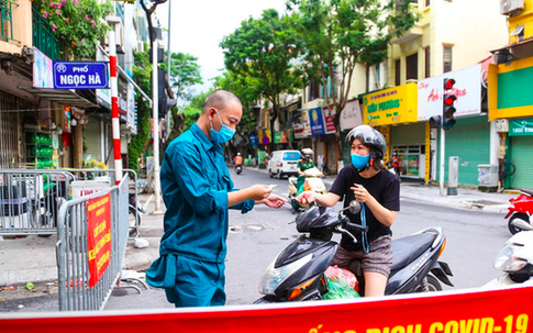 6 thành viên cùng nhà người phụ nữ hay đi chợ Ngọc Hà dương tính, Hà Nội thêm 33 ca COVID-19 mới