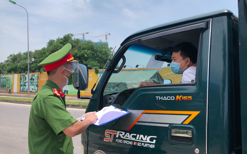 Hà Nội: Xử phạt hơn 1.400 trường hợp mỗi ngày, tình trạng vi phạm phòng chống dịch không thuyên giảm