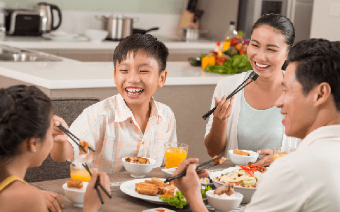 Đâu rồi câu chuyện rôm rả trong những bữa cơm chiều?