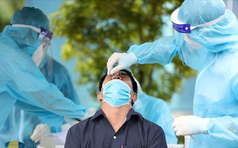 Đau rát họng, thanh niên ở Hà Nội phát hiện dương tính, Hà Nội công bố 43 ca mới trong buổi sáng