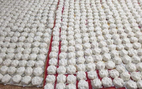 Chợ sát vách nhà, người Hà Nội chuyển hẳn mua hàng online chống dịch COVID-19