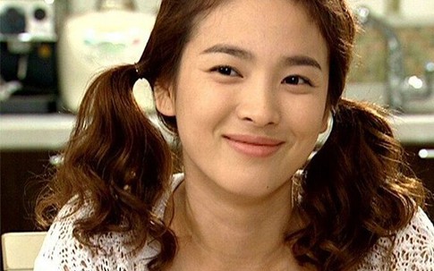 7 kiểu tóc dẫn đầu trào lưu của Song Hye Kyo