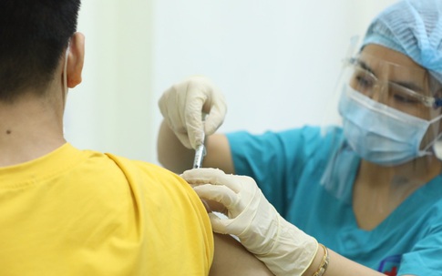 Nỗi lo thiếu tình nguyện viên thử nghiệm lâm sàng vaccine COVID-19