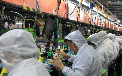 Nơi sản xuất một nửa iPhone của thế giới 'khát' lao động, tăng lương kỷ lục