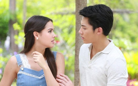 Chồng ngỏ ý muốn nuôi con riêng với tình cũ, người vợ gọi đúng một cuộc điện thoại khiến tất cả nể phục
