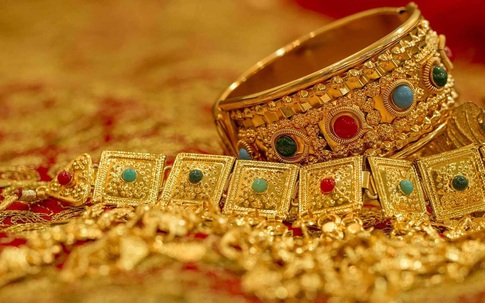 Giá vàng hôm nay 21/9: Chứng khoán bị bán tháo, vàng bật tăng trở lại