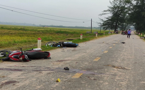 Giây phút kinh hoàng khi nhóm thanh niên đi xe máy lao vào nhau gây tai nạn khiến 5 người chết qua lời kể nhân chứng