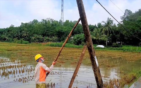Thanh Hóa: Khắc phục thiệt hại do mưa lớn kịp thời cấp điện cho khách hàng
