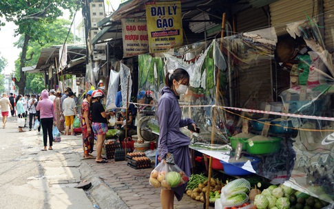 Hà Nội phân 3 vùng giãn cách, người trong 'vùng đỏ' phải đi chợ bằng thẻ, phiếu, có thể mua hàng theo combo