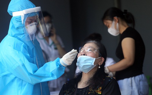 Trước 15/9, 100% người dân trên địa bàn Hà Nội được xét nghiệm sàng lọc, tiêm vaccine mũi 1