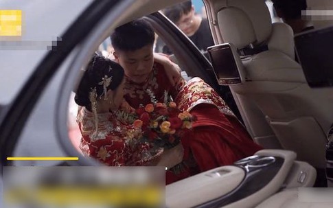 Người phụ nữ lấy chồng xa xem lại video cưới, bất ngờ phát hiện một chi tiết khiến cô khẳng định không lấy nhầm chồng