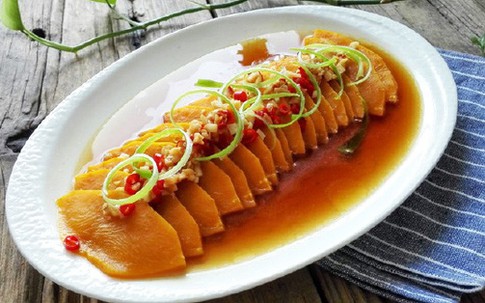 Bí đỏ làm thế này thì không chỉ ngon mà còn dưỡng da cực tốt: Chị em ăn thường xuyên, đảm bảo da đẹp như da em bé!