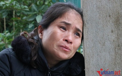 Vụ sập nhà chết người ở Quảng Trị: 'Chạy đi con, chân cha bị kẹt rồi'
