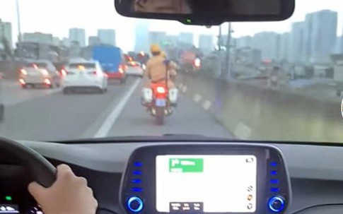 Tin sáng 6/10: Hai CSGT dẫn đường cho cặp vợ chồng chở con đi cấp cứu nhận được "mưa" lời khen; ĐH Bách khoa Hà Nội lên tiếng về luận án tiến sĩ nghiên cứu áo ngực phụ nữ