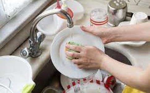 Cách rửa bát đĩa siêu nhanh siêu sạch, tiết kiệm thời gian để nghỉ ngơi