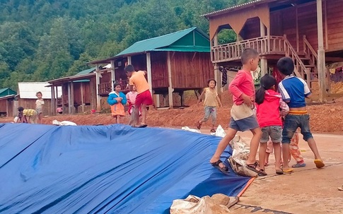Xây kè khẩn cấp, đảm bảo an toàn cho người dân khu tái định cư bị sạt lở